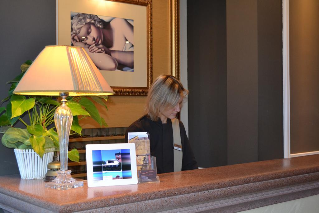 Villa Adriatica Ambienthotels Rimini Exteriér fotografie