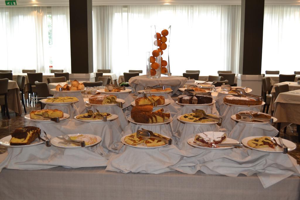 Villa Adriatica Ambienthotels Rimini Exteriér fotografie